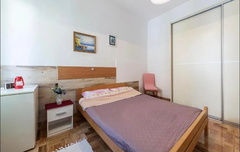 Two Room Eva Pula Apartment